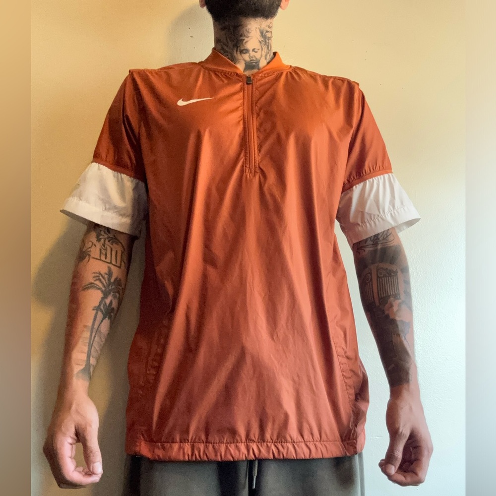 Nike windbreaker tee shirt 🔥